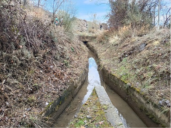 Hay-miles-de-kilómetros-de-acequias-funcionando